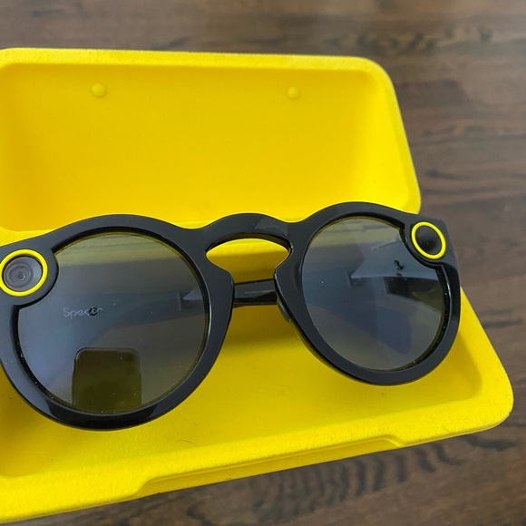 ***SNAPCHAT GLASSES**** - Picture 3 of 3